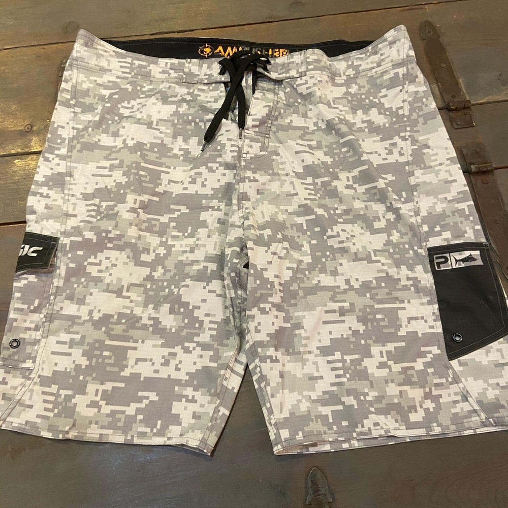 Men’s 38 Pelagic grey swim trunks